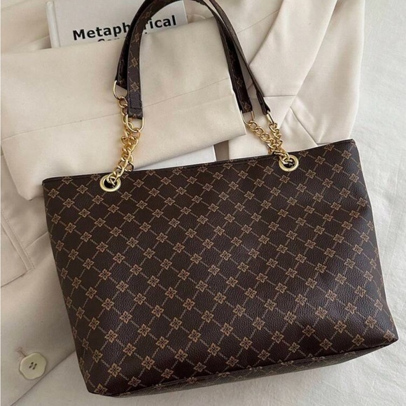⚠️Clearance Patterned Chain Shoulder Tote Bag Elegant Brown Gold Accent - Picture 8 of 9